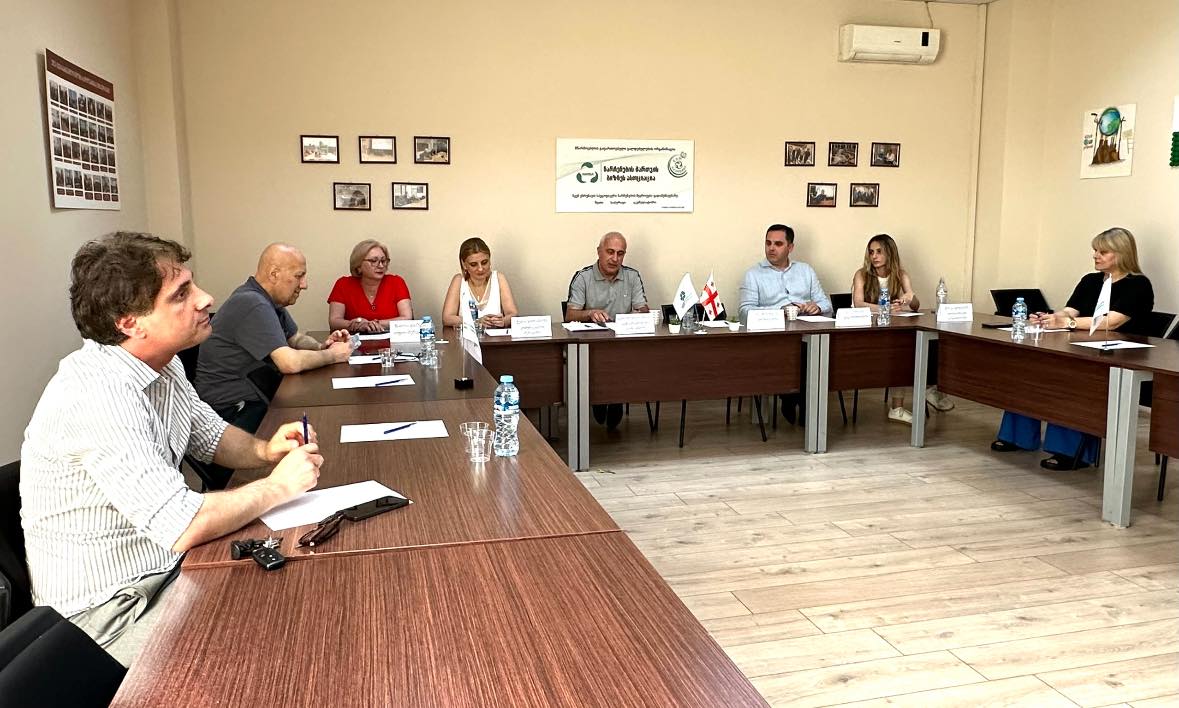 ნარჩენების მართვის ბიზნეს ასოციაციამ” სამუშაო შეხვედრა გამართა ნარჩენების წარმომქმნელ კომპანიებთან